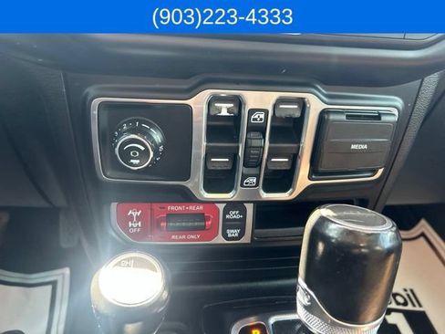 Used 2020 Jeep Gladiator Rubicon AWD/4WD image 26