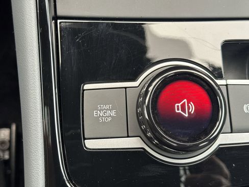 Certified 2025 Volkswagen Tiguan SEL R-Line image 17