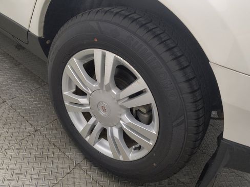 Used 2016 Cadillac SRX Luxury w/ Driver Awareness Package FWD image 31