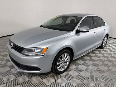 Used 2012 Volkswagen Jetta SE FWD image 9