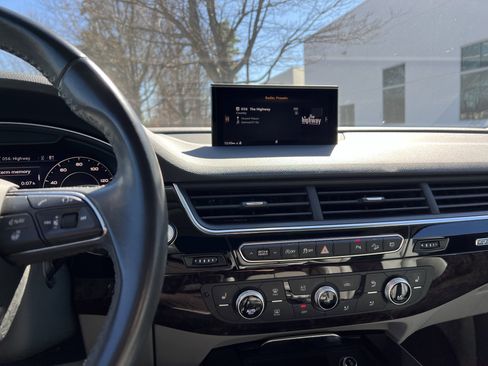 Used 2019 Audi Q7 3.0T Premium Plus image 18