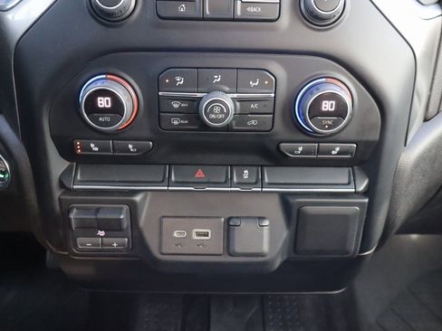 Used 2022 Chevrolet Silverado 3500 LT w/ Convenience Package image 10