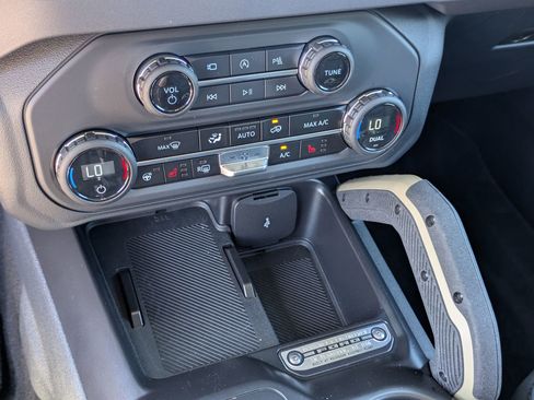 Certified 2025 Ford Bronco Badlands AWD/4WD image 25