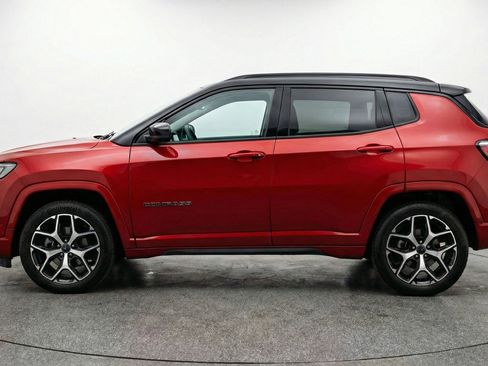 Used 2025 Jeep Compass Limited AWD/4WD image 5