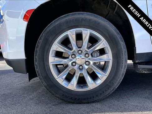 Used 2023 Chevrolet Suburban Premier image 33