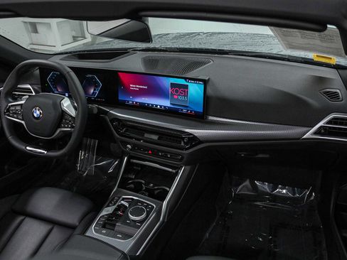 Used 2025 BMW 430i Convertible w/ Premium Package image 18