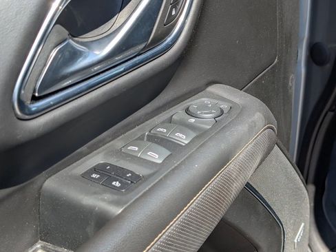 Used 2023 GMC Yukon SLT AWD/4WD image 16