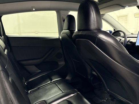 Used 2023 Tesla Model Y Performance image 26