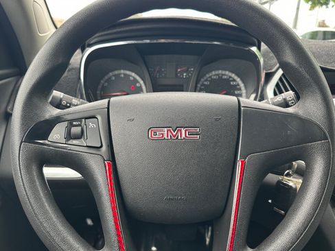 Used 2010 GMC Terrain SLE FWD image 23