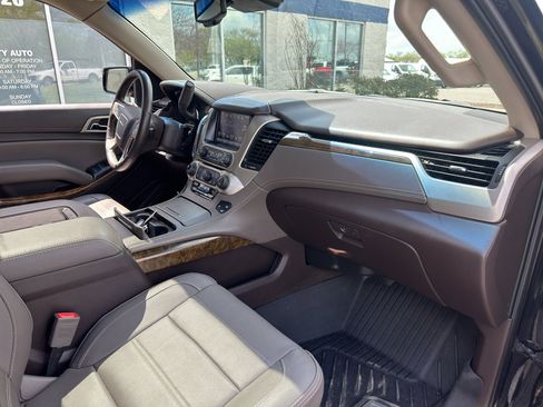 Used 2016 GMC Yukon Denali w/ Open Road Package image 10