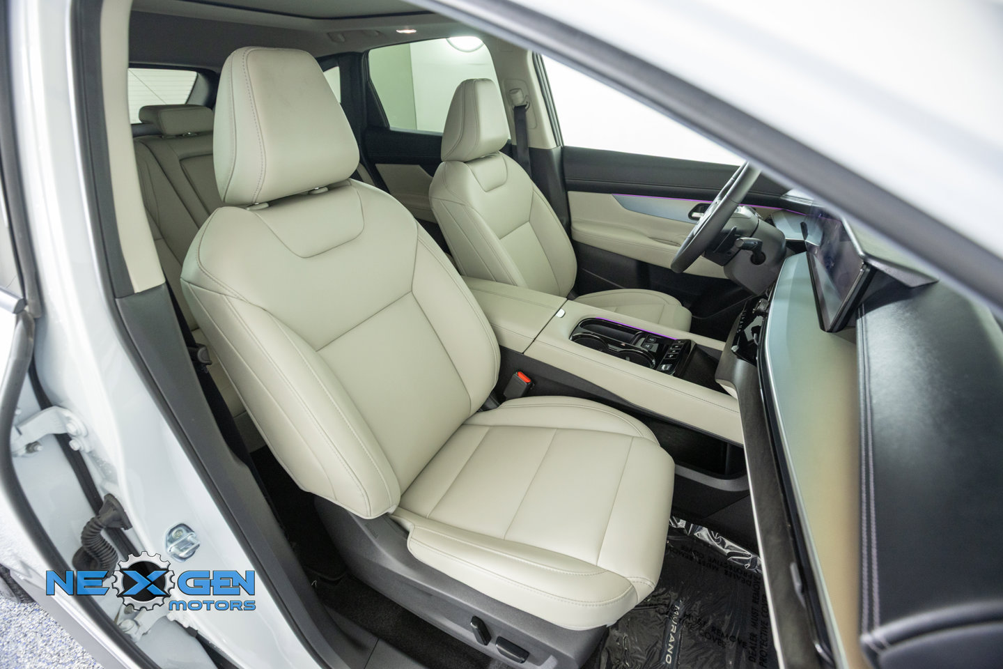 Used 2025 Nissan Murano SL AWD/4WD image 44