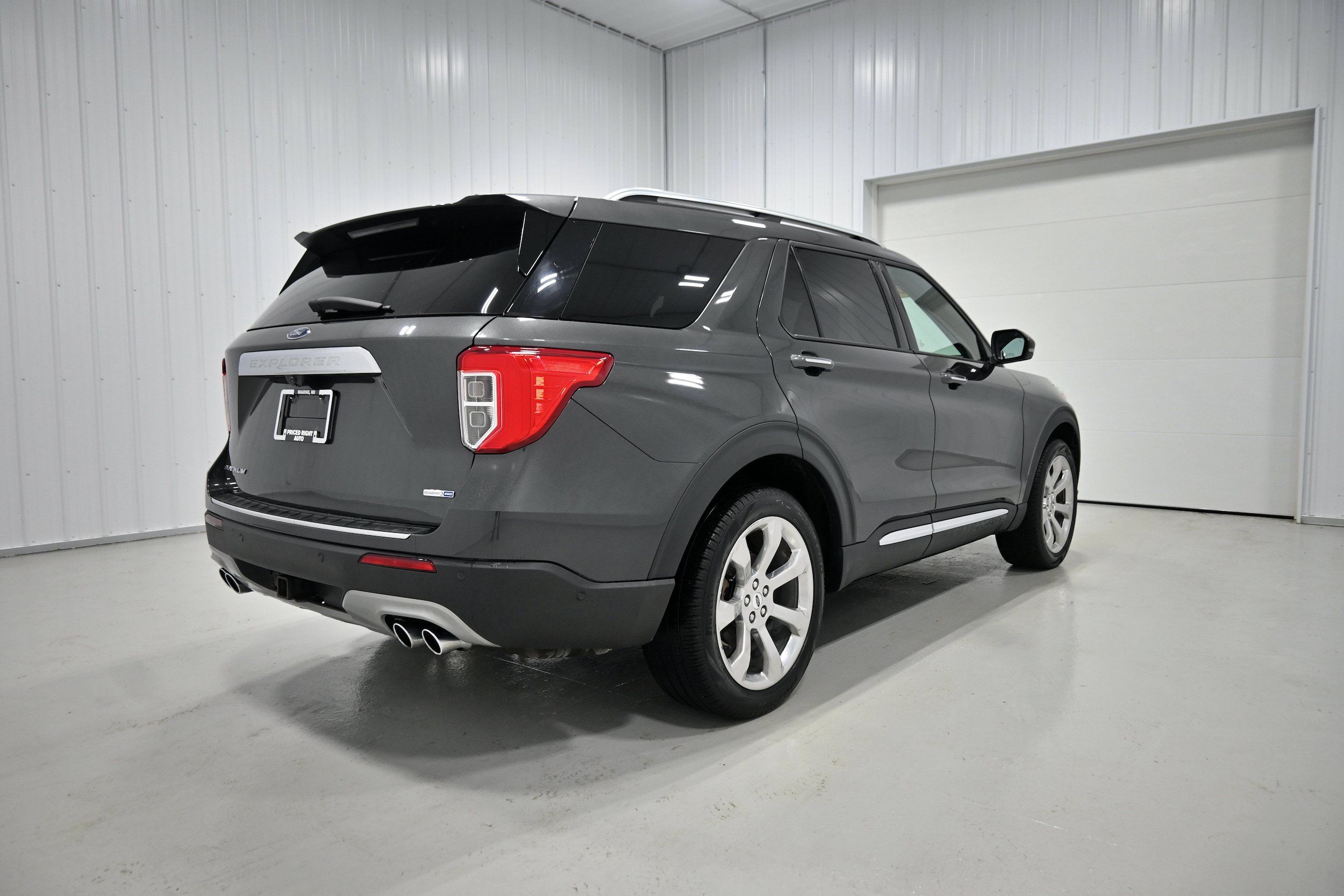 Used 2020 Ford Explorer Platinum w/ Premium Technology Package AWD/4WD image 38