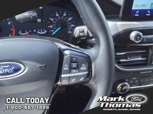 Used 2022 Ford Escape SE w/ Cold Weather Package image 16