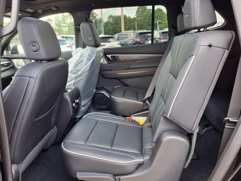 New 2025 Buick Enclave Avenir image 14