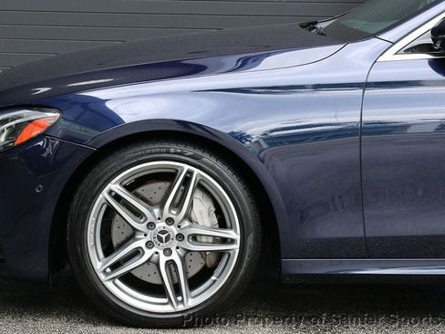 Used 2018 Mercedes-Benz E 400 4MATIC Wagon w/ Premium 2 Package image 17
