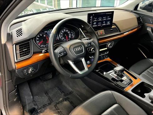 Used 2023 Audi Q5 2.0T Premium w/ Convenience Package image 18
