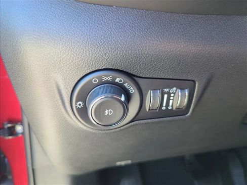 New 2026 Jeep Compass Latitude image 15