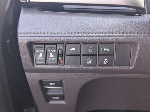 Used 2018 Honda Odyssey Elite image 29