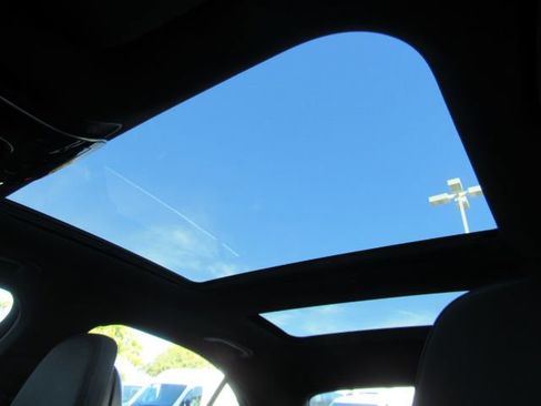 Used 2022 Mercedes-Benz C 300 Sedan image 7