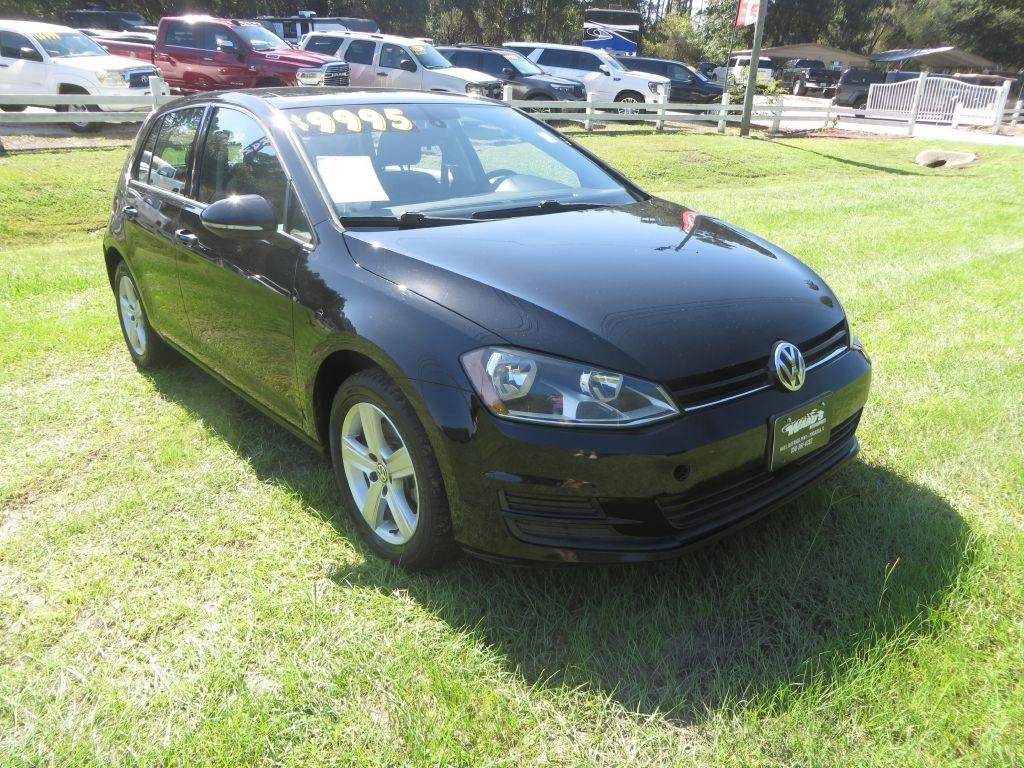Used 2017 Volkswagen Golf S FWD image 4
