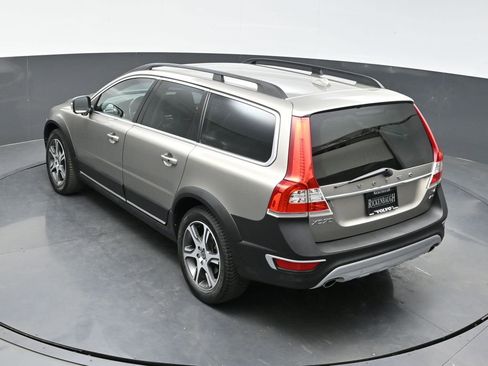 Used 2015 Volvo XC70 T6 Platinum image 33