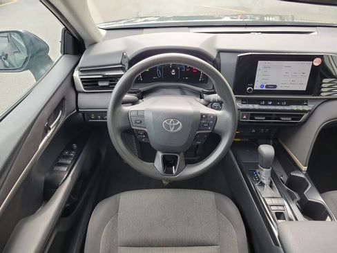 Used 2025 Toyota Camry LE FWD image 13