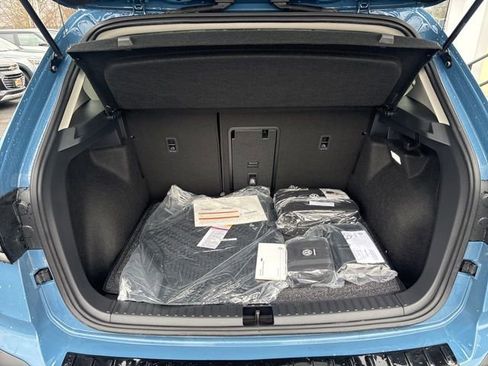 New 2026 Volkswagen Taos SE image 48