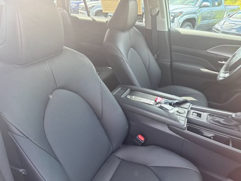 Used 2026 Toyota Grand Highlander AWD image 28