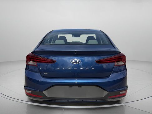 Used 2020 Hyundai Elantra SE FWD image 4