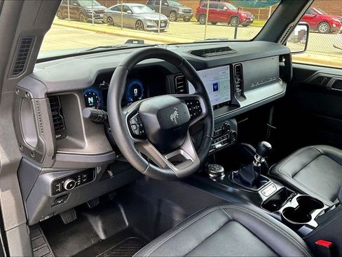 Used 2025 Ford Bronco Badlands w/ Sasquatch Package AWD/4WD image 13