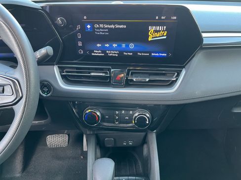 Used 2025 Chevrolet TrailBlazer LT image 17