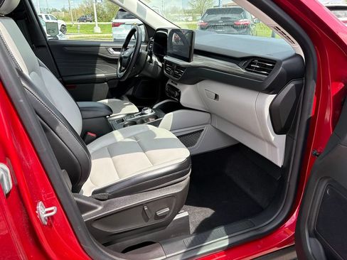 Used 2023 Ford Escape Platinum AWD/4WD image 10