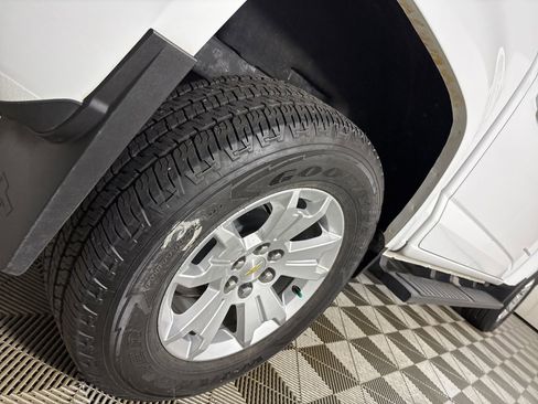 Used 2022 Chevrolet Colorado LT image 32
