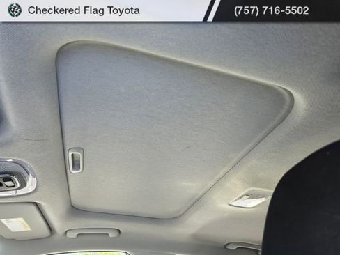 Used 2024 Hyundai Elantra SEL w/ Convenience Package FWD image 9