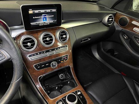 Certified 2018 Mercedes-Benz C 300 4MATIC Sedan image 33