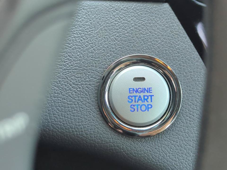 Used 2013 Hyundai Sonata Limited w/ Premium Pkg FWD image 26