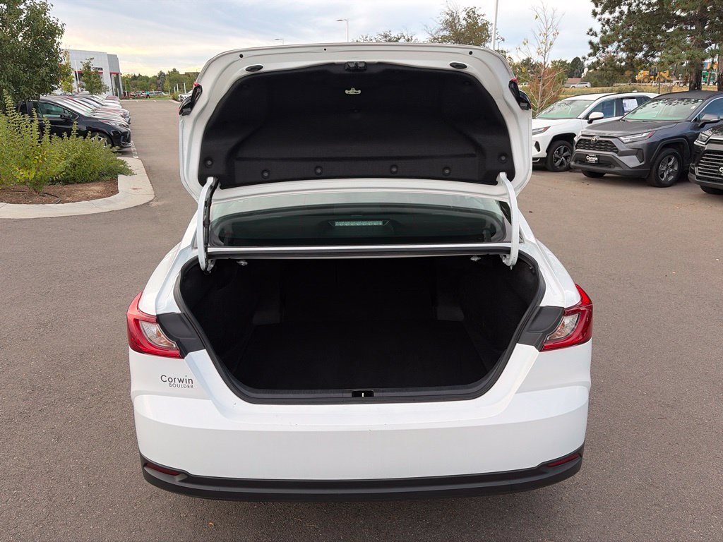 Used 2025 Toyota Camry LE FWD image 15