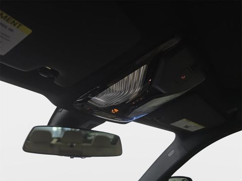 Certified 2022 BMW 330i Sedan w/ M Sport Package image 22