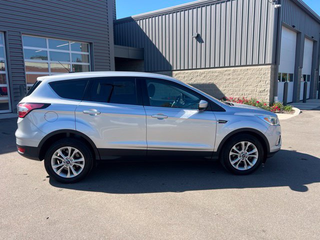 Used 2017 Ford Escape SE w/ SE Cold Weather Package FWD image 4