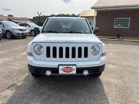 Used 2016 Jeep Patriot High Altitude image 18