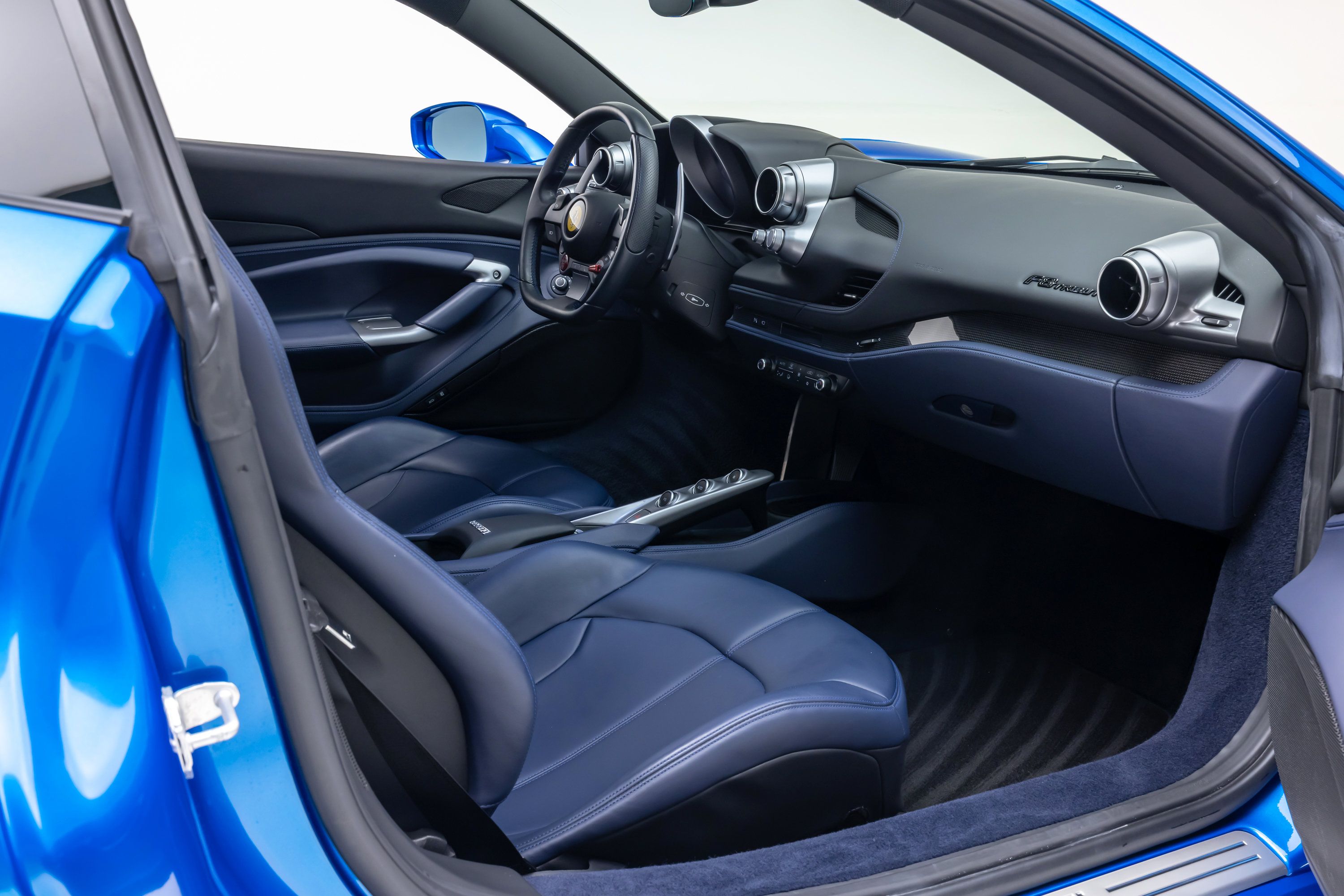 Certified 2021 Ferrari F8 Tributo RWD image 43
