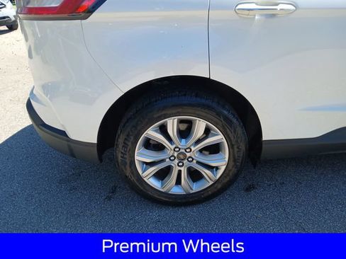 Used 2023 Ford Edge Titanium w/ Class II Trailer Tow Package AWD/4WD image 11
