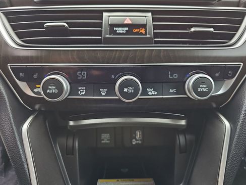 Used 2019 Honda Accord Touring image 23