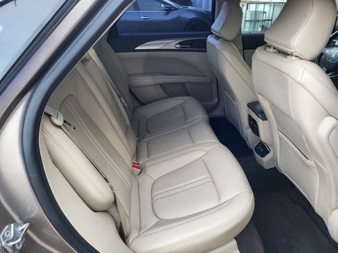 Used 2020 Lincoln MKZ w/ Convenience Package image 35