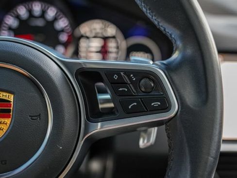 Used 2021 Porsche Cayenne AWD/4WD image 31