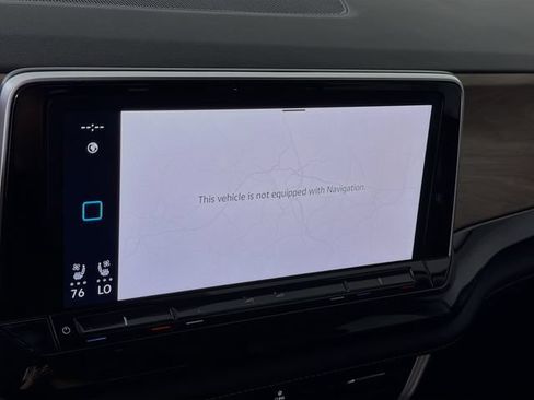Used 2024 Volkswagen Atlas SE FWD image 15