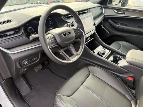 New 2026 Jeep Grand Cherokee L Limited w/ Limited Altitude Package RWD image 39