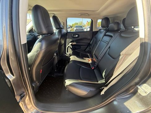 Used 2019 Jeep Compass Trailhawk w/ Leather Interior Group AWD/4WD image 22