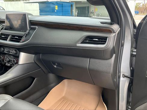 Used 2021 Chevrolet Tahoe Premier w/ Premium Package image 34