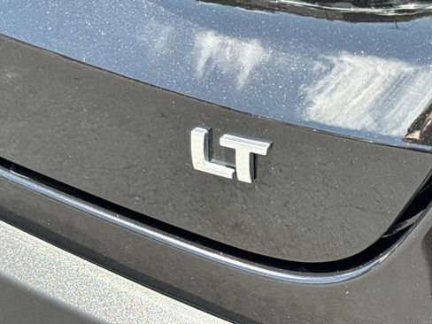 Used 2025 Chevrolet Trax LT w/ LT Convenience Package FWD image 13